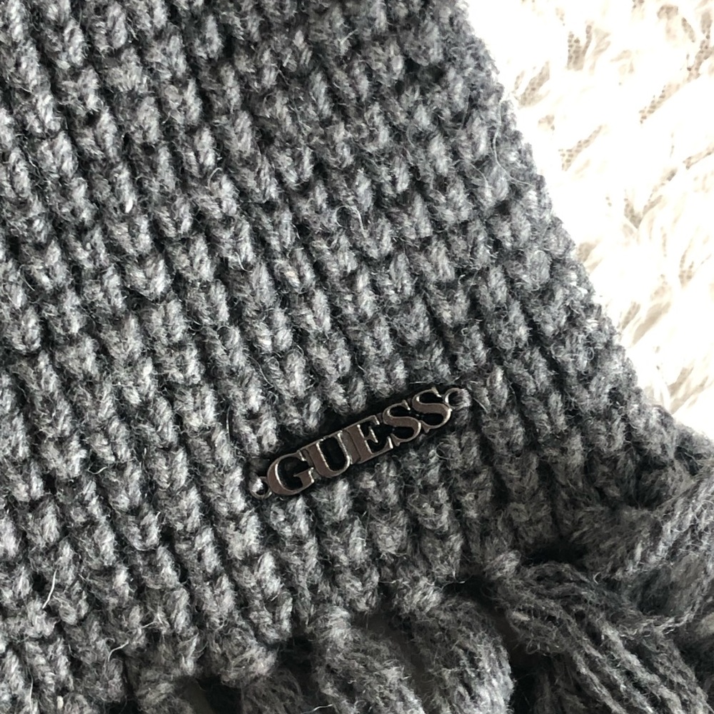 Guess Scarf